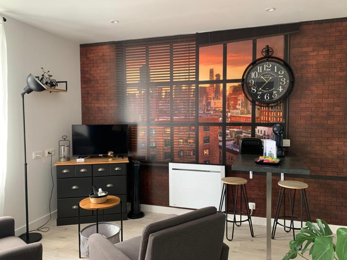 Le Petit Loft - Studio - Wifi - Coeur De Ville - Parking Pont-lʼAbbé Esterno foto
