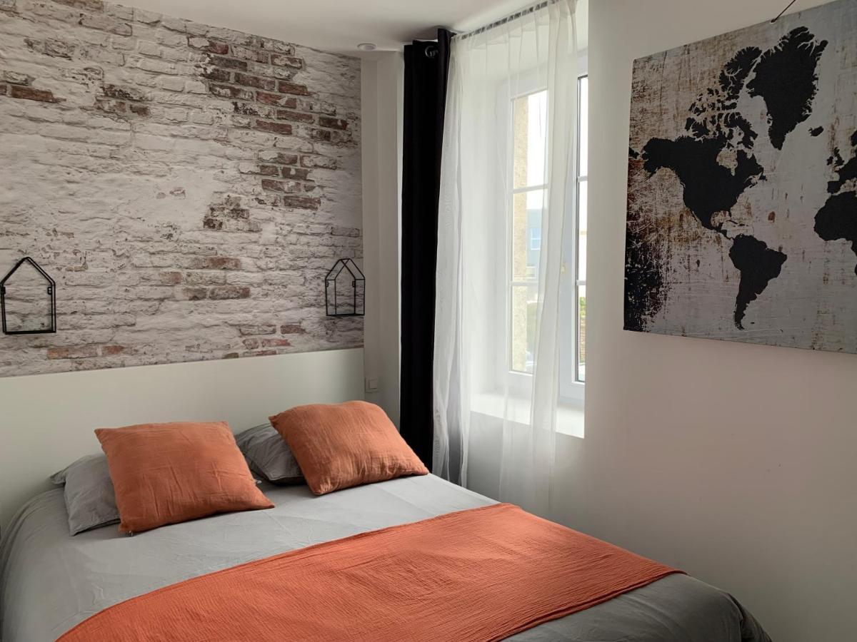 Le Petit Loft - Studio - Wifi - Coeur De Ville - Parking Pont-lʼAbbé Esterno foto